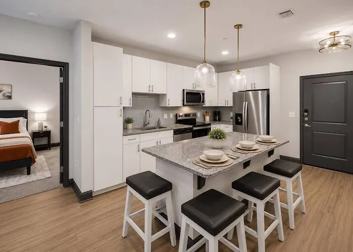 Modern 2br With Gym, Pool And Parking