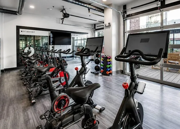 Modern 2br With Gym, Pool And Parking