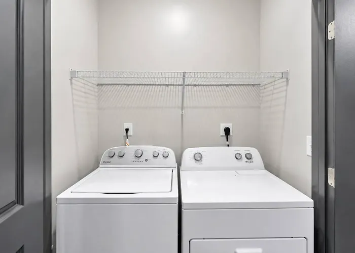 Modern 2br With Gym, Pool And Parking * Fort Worth