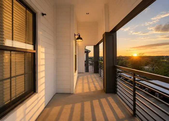 Modern 2br With Gym, Pool And Parking