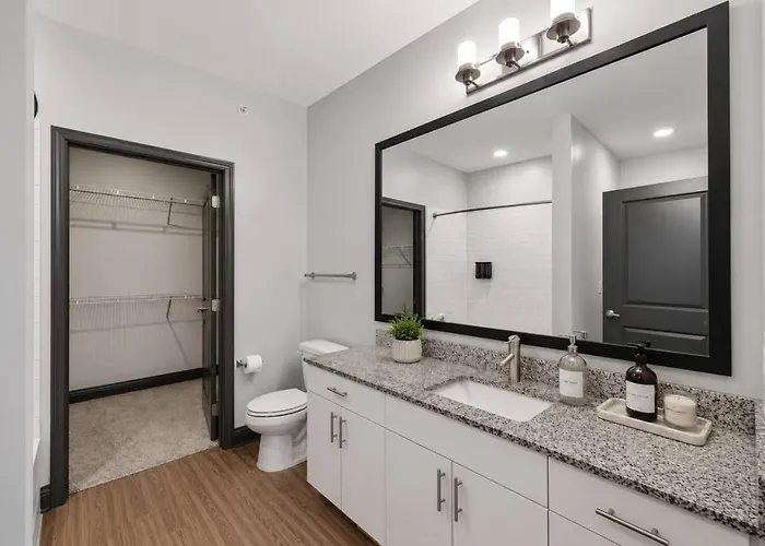Modern 2br With Gym, Pool And Parking Apartment *