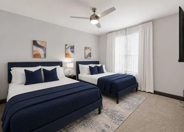 Modern 2br With Gym, Pool And Parking Fort Worth
