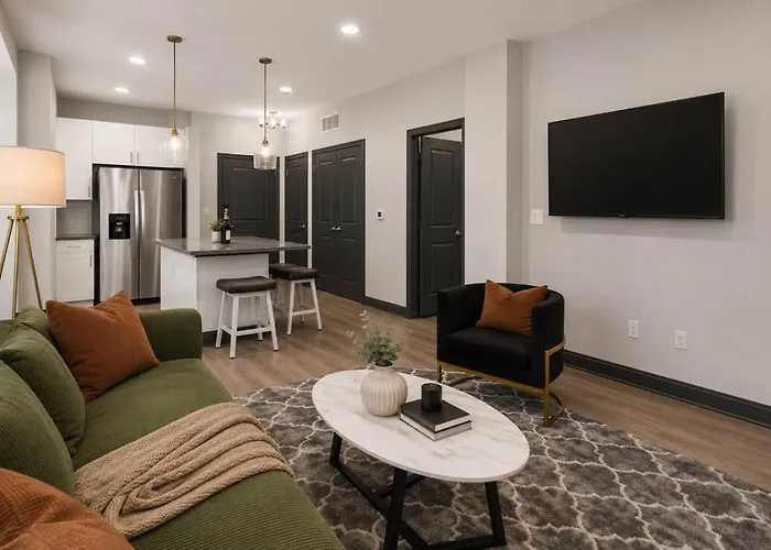 Apartment Modern 2br With Gym, Pool And Parking